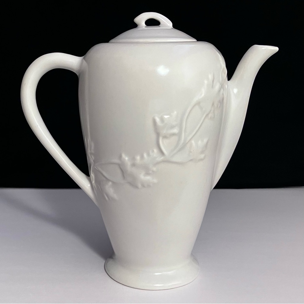 Rare 1950s BROCK CALIFORNIA IRONSTONE Coffee Pot / RAISED LEAVES / Rare Mint MCM